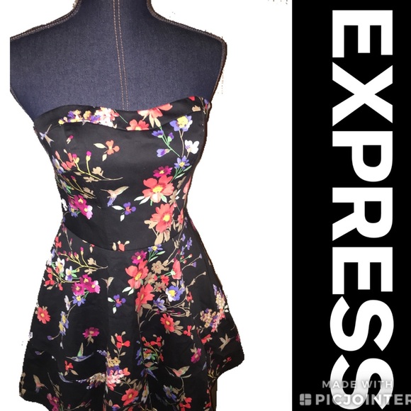 Express Dresses & Skirts - Express flor strapless dress
